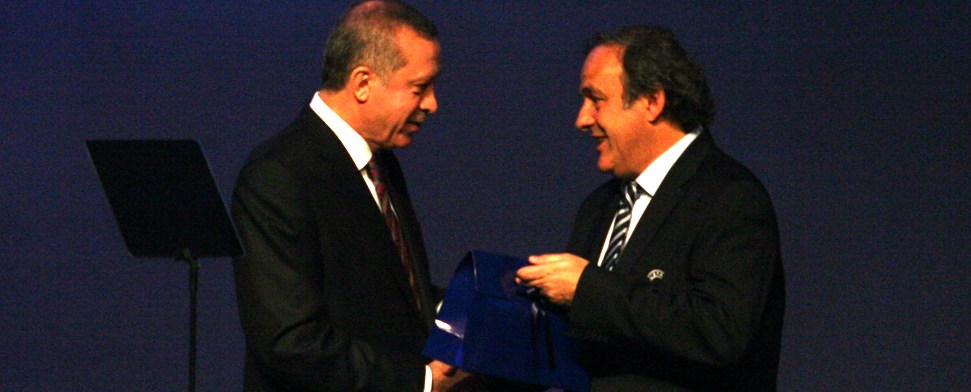 Keine türkischen Clubs bei europäischen Wettbewerben?