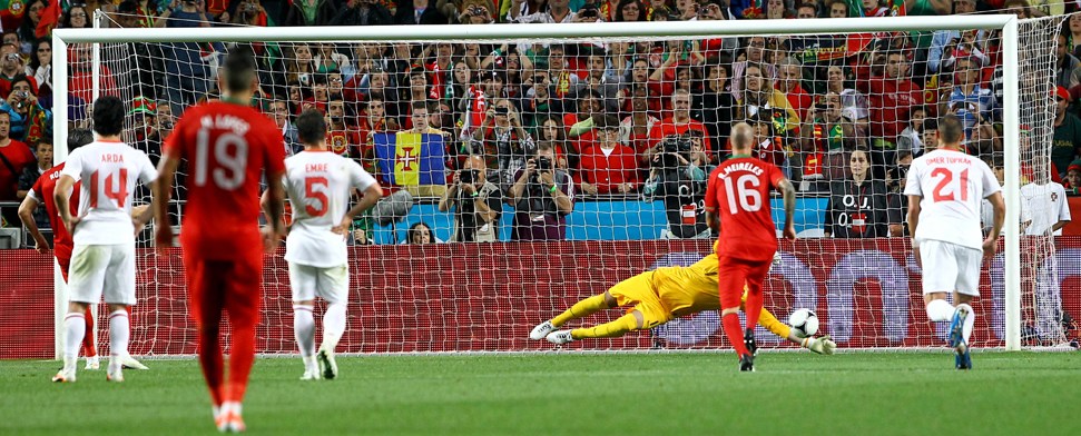 Türkei gewinnt – Ronaldo und Co. blamiert und ausgebuht