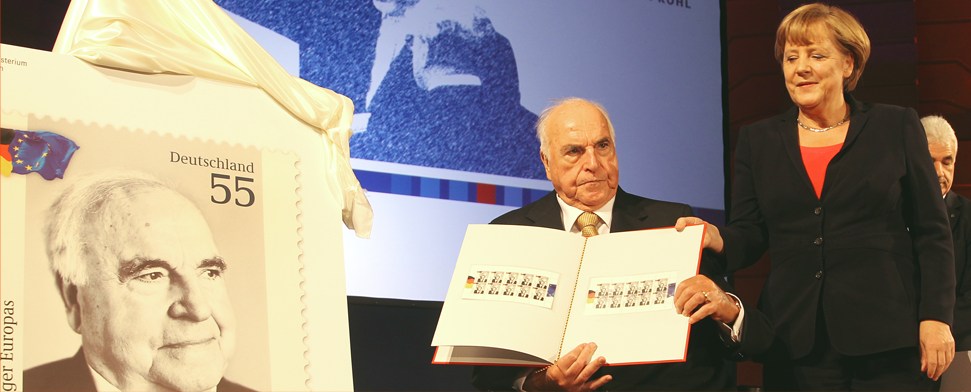 Merkel: Verbeugung vor dem historischen Lebenswerk Helmut Kohls