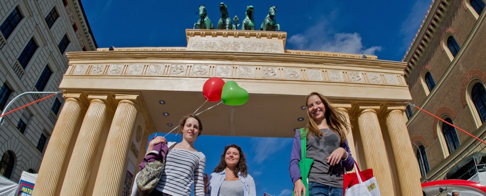 Seehofer ruft Deutsche zu Stolz auf – Einheitsfeier eröffnet