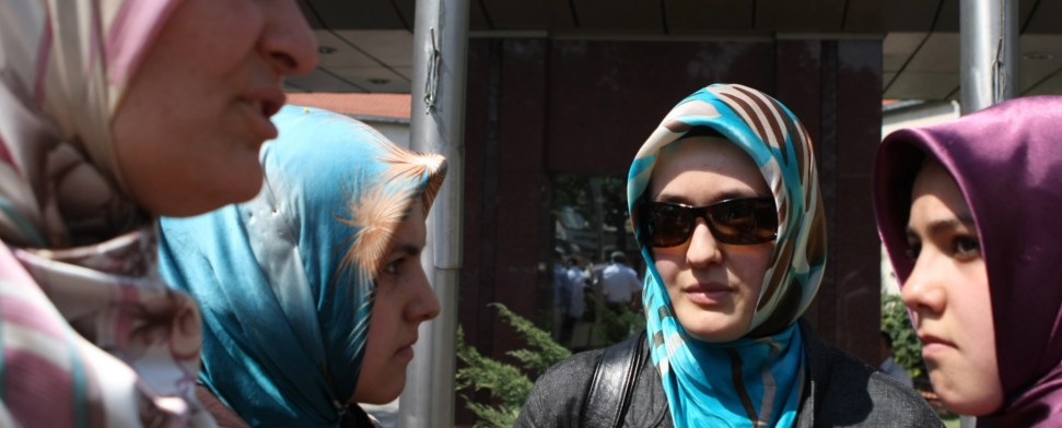 Thurgauer Kopftuchstreit: Verwaltungsgericht zeigt Alm-Öhis ihre Grenzen auf