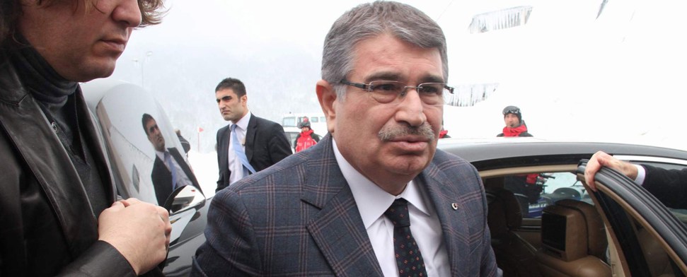 Türkei: Erdoğan baut Kabinett um