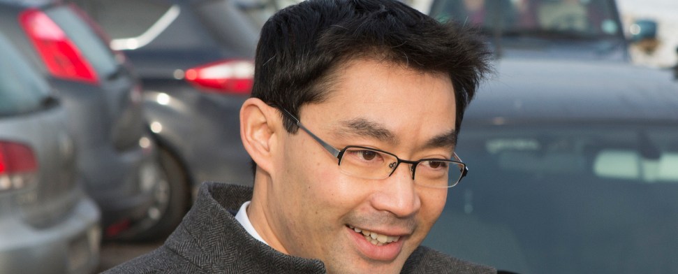 FDP-Chef Rösler nimmt Hahn in Schutz