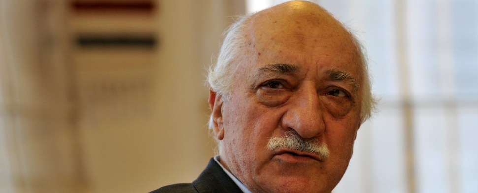 Wenn ein CIA-Agent im Auftrag des Vatikans das Kalifat errichten soll