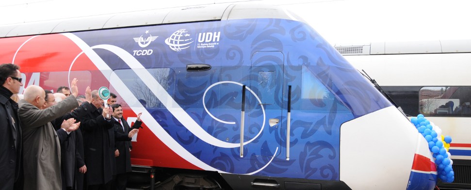 Erdoğan kündigt 14 neue Hochgeschwindigkeitsrouten an