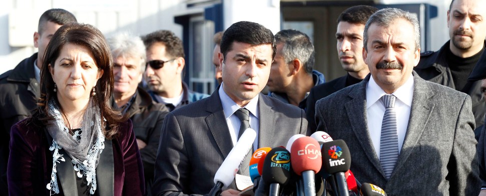 Öcalan zum Newroz-Fest: „Dauerhafte Friedenslösung für das Land“