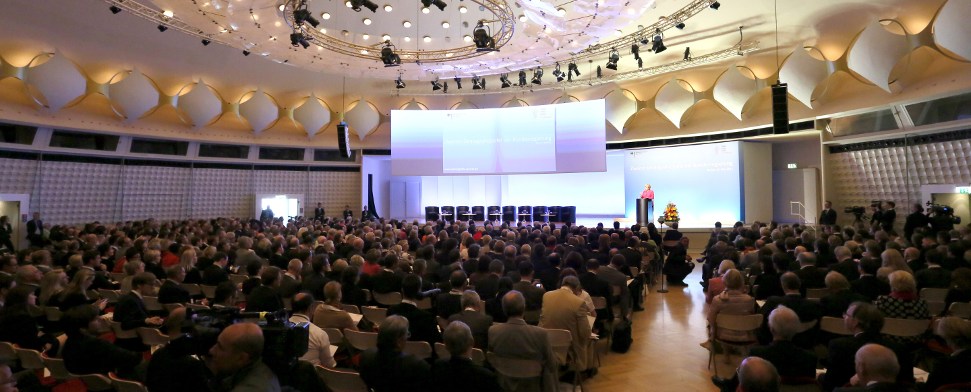 Zweiter Demografiegipfel: Fachkräftesicherung gewinnt an Bedeutung