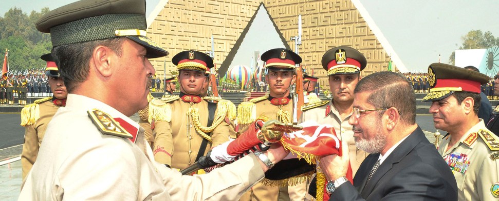 Mursi, die Geisel der Generäle