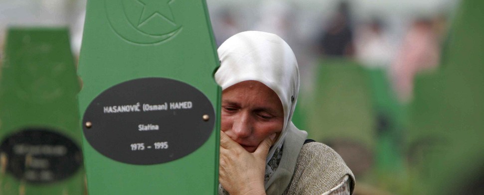 Srebrenica: Neu exhumierte Opfer des Völkermordes werden zur Gedenkstätte umgebettet