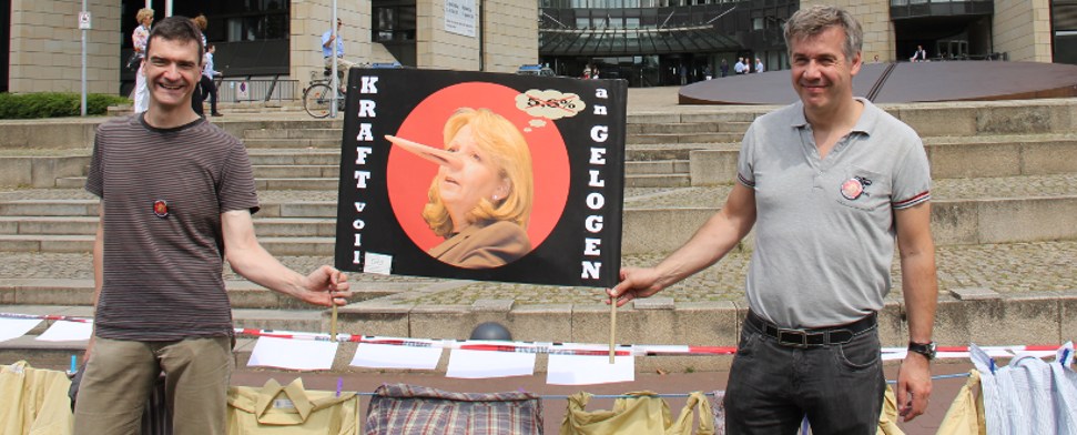 Zwei Nullrunden für NRW-Beamte – Protest mit dem „letzten Hemd“