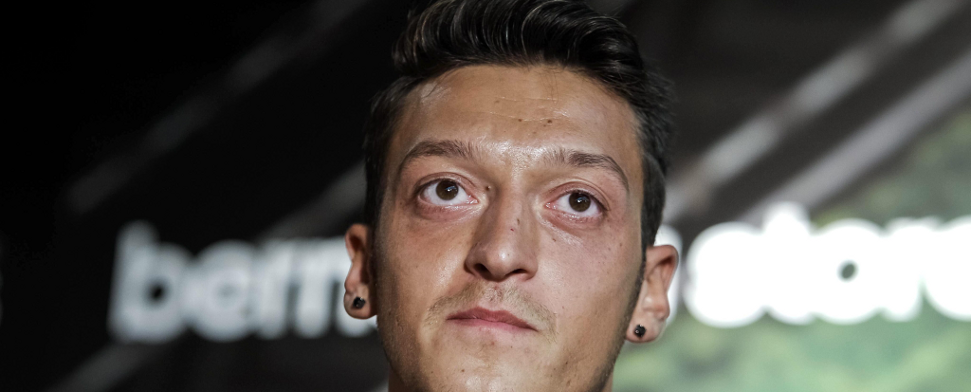 Mesut Özil: Stolz, Deutscher und Türke zu sein