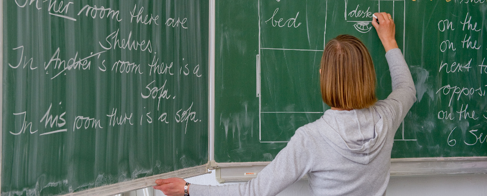 Lehrerbild in Deutschland: Buhmann oder Hoffnungsträger?