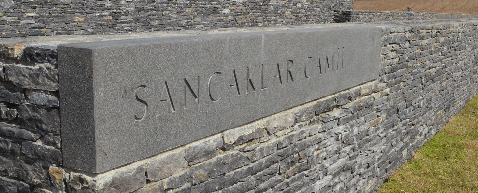 Unterirdische Moschee als architektonisches Meisterwerk