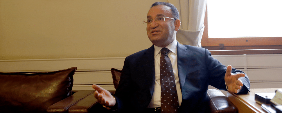 Bozdağ bestreitet Verstrickung des MİT in Pariser Morde