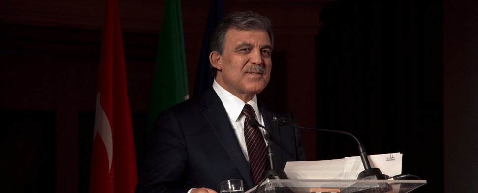 Gül weist Forderungen Hizmet-naher Stiftung zurück