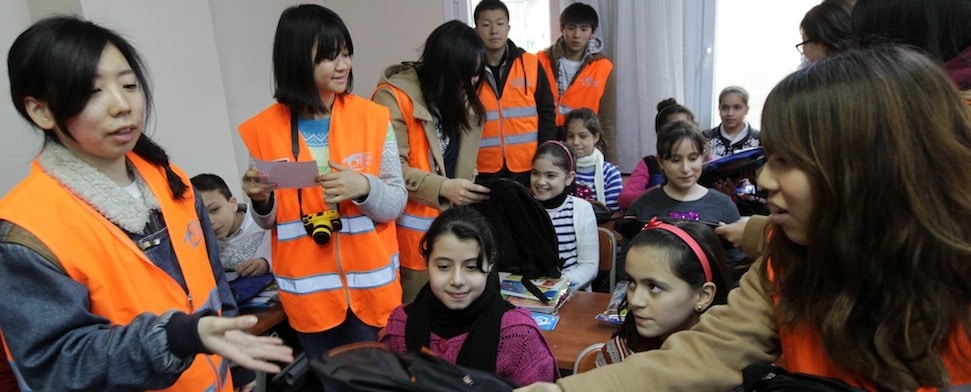 Japanische Studenten unterstützen syrische Flüchtlinge in der Türkei