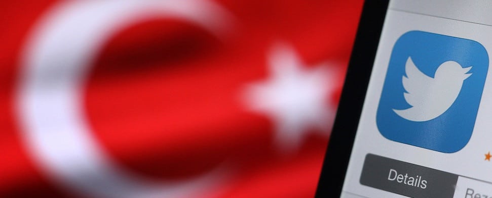 Gül twittert trotz Erdoğan-Verbot