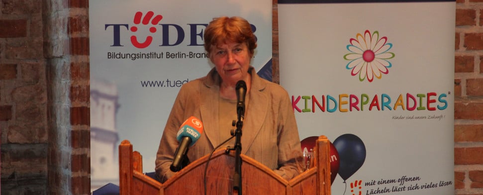 Meisterin im Überwinden von Hindernissen