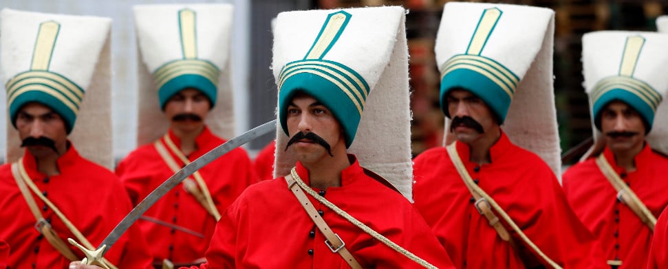 Die Janitscharen, Militärputsche und die lange Tradition des „tiefen Staates“