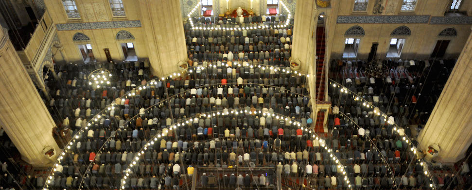 Muslime überall auf der Welt feiern Opferfest