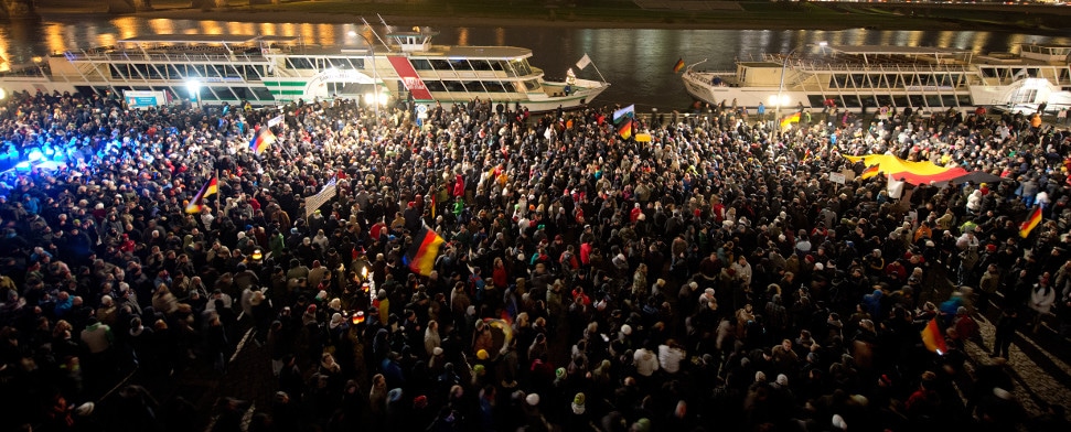 Dresden zeigt Zivilcourage: Sternmarsch gegen rassistische Pegida