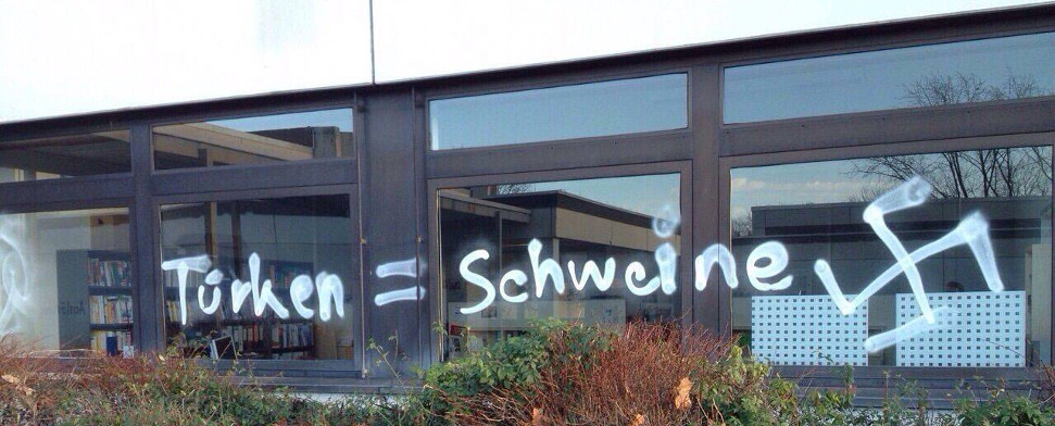 Dormagener lassen durch Nazi-Parolen keinen Keil zwischen sich treiben