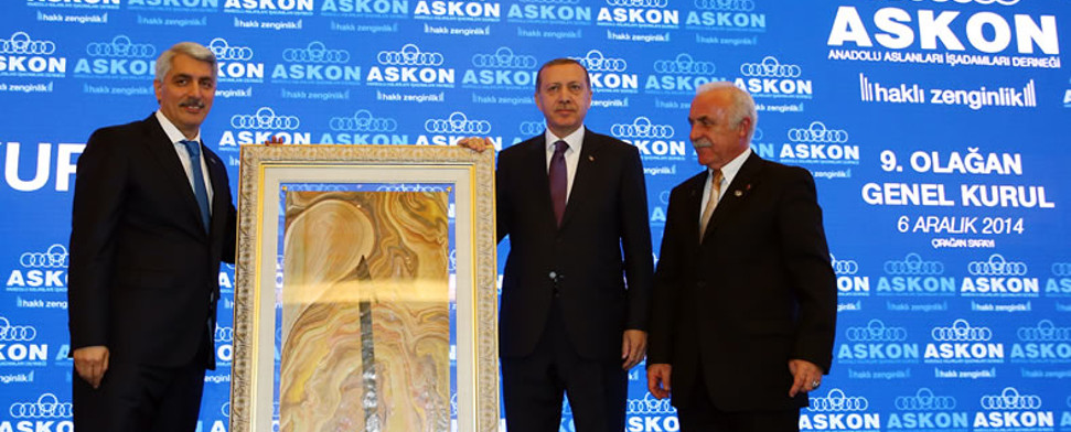 Türkei: Ethikrat beschließt Geschenkverbot für Beamte und Regierungsmitglieder