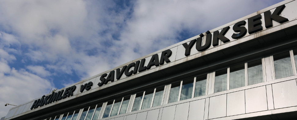 Opposition wirft AKP-Regierung politische Steuerung des Richterrats vor