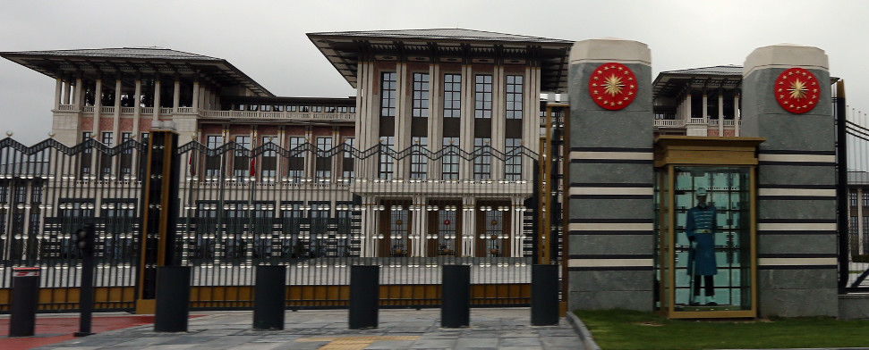 Gericht erklärt Ak Saray für illegal