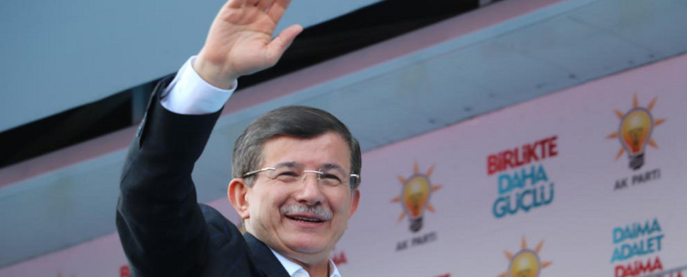 Davutoğlu wandelt auf Erdoğans Spuren: „Es darf keine Assimilierung geben“