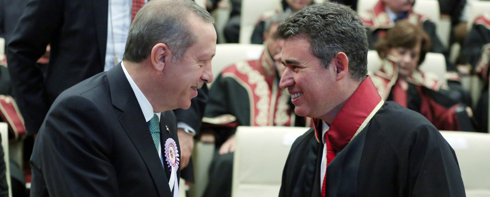 Türkei: Staatsrat übernimmt Regierungspraxis