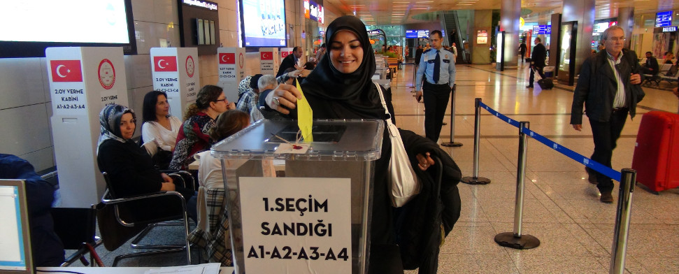 Parlamentswahlen beginnen für 1,4 Millionen Türken in Deutschland