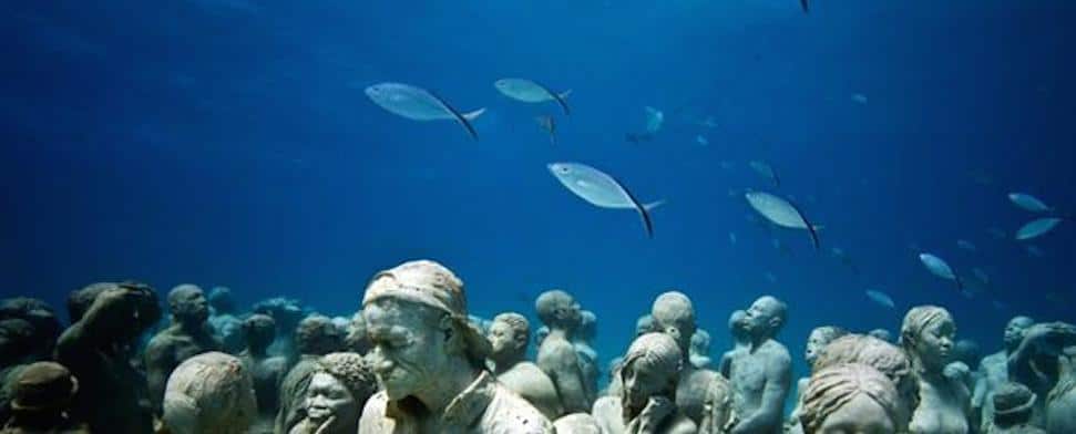 Fotos von Unterwasserskulpturen nun in Istanbul zu sehen