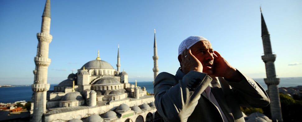 Er sieht niemanden, aber Millionen können ihn hören