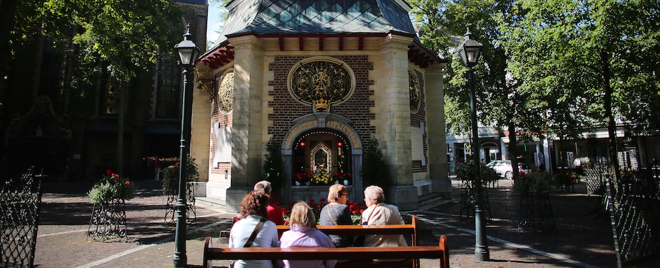 Juden, Muslime, Jesiden, Hindus und Christen kommen zu interreligiöser Wallfahrt zusammen