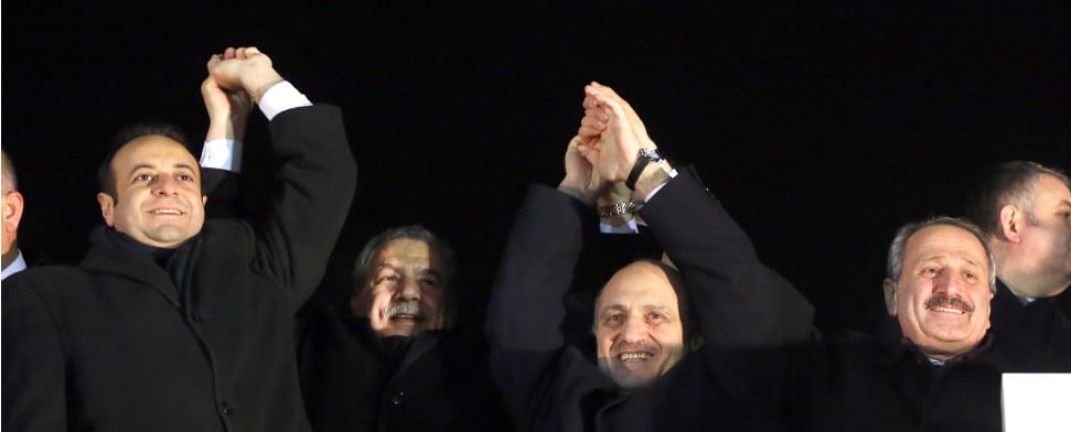 Ehemalige AKP-Minister sollen 63,5 Mio. Dollar an Bestechungsgeldern bekommen haben