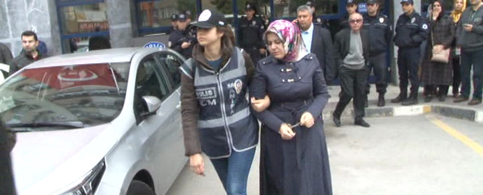 Razzia gegen Frauen in Manisa: Davutoğlu schaltet sich ein