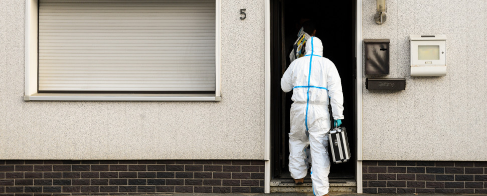 Sieben Babyleichen in Oberfranken gefunden – Polizei sucht 45-Jährige