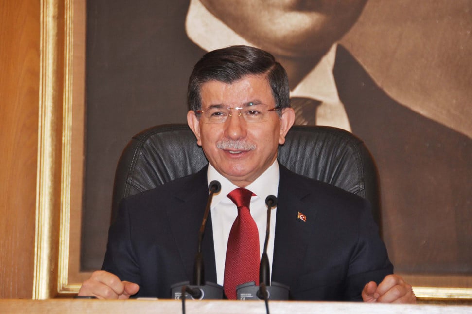 Davutoğlu für Verhandlungen über Präsidialsystem – aber ohne die HDP