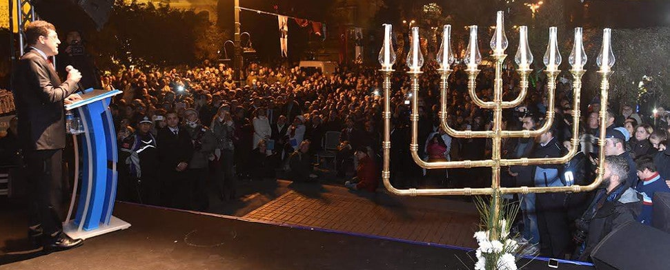 Das „Chanukkah-Wunder“: Erste öffentliche Feier eines jüdischen Festes in der Türkei