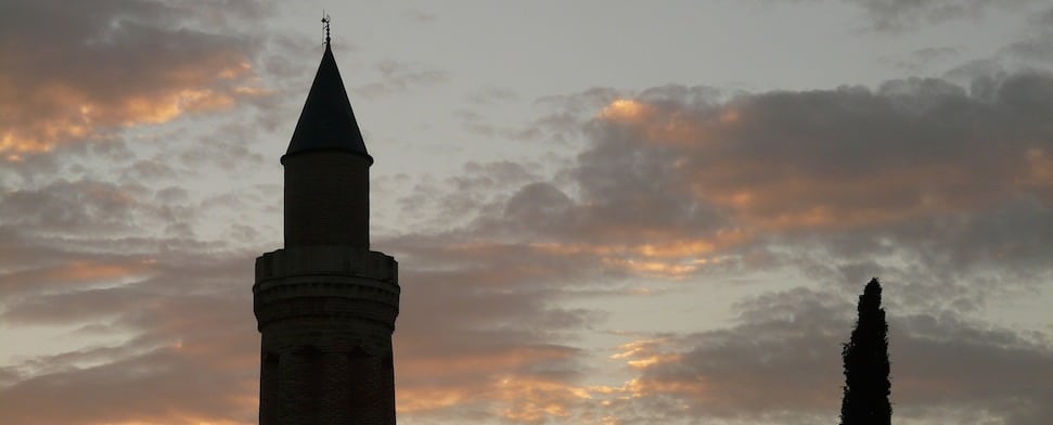 Britische Politikerin: Moscheen können ruhig Dorfkirchen ähneln