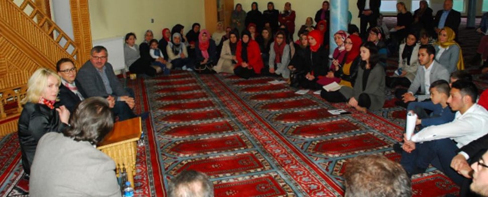 „Muslime laden ein“ – ein Projekt gegen antiislamischen Rassismus