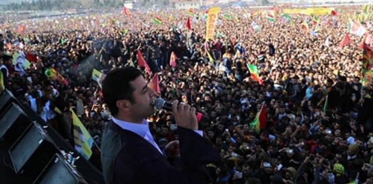 Demirtaş grüßt Öcalan: „Die Dolmabahçe-Vereinbarung gilt für uns nach wie vor“