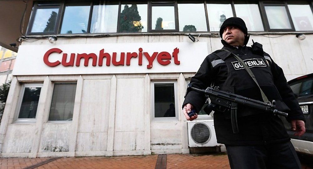 Terrorvorwurf: Prozess gegen «Cumhuriyet»-Mitarbeiter beginnt