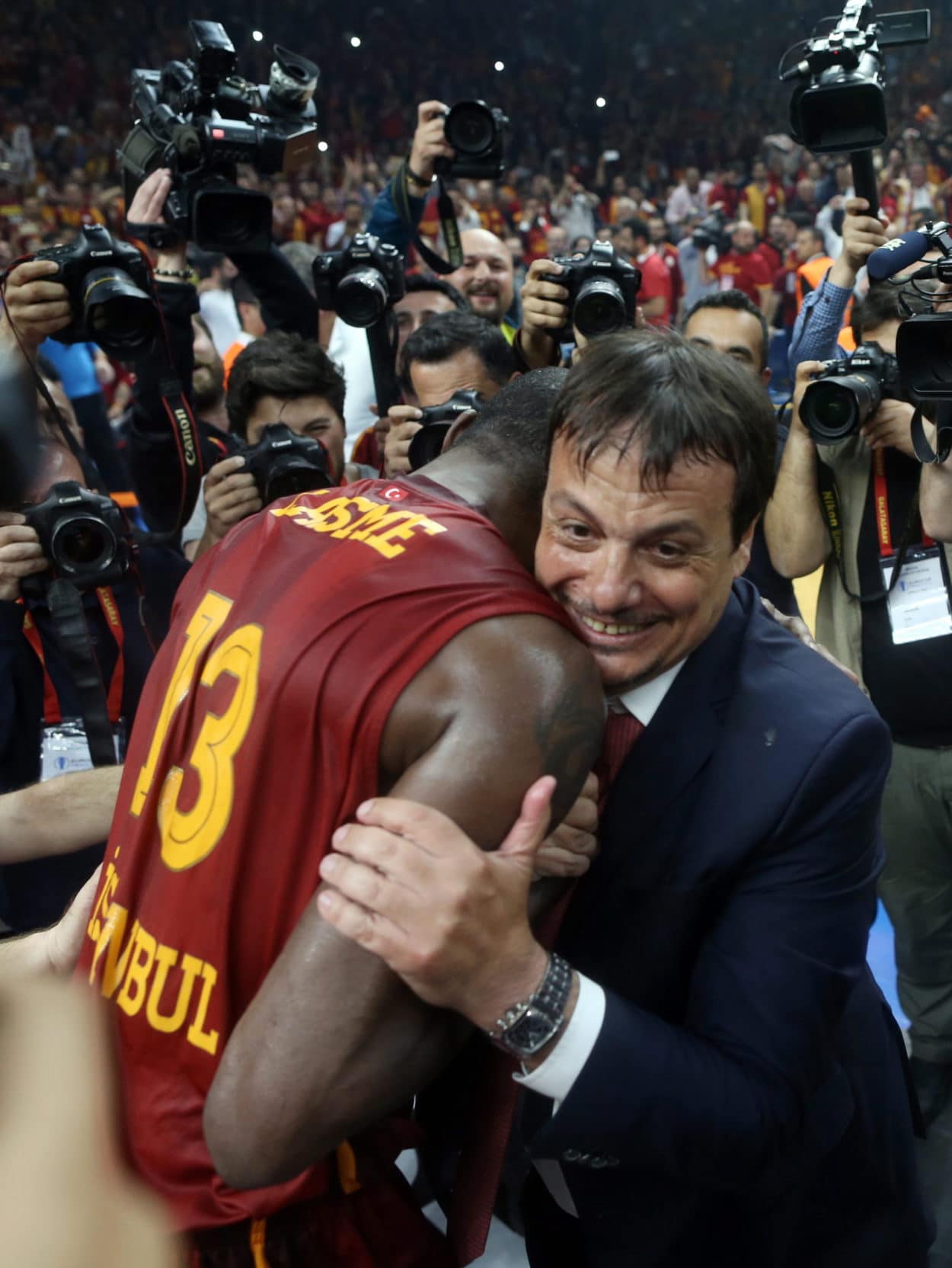 Erster internationaler Titel für Galatasaray, dritter für Coach Ataman