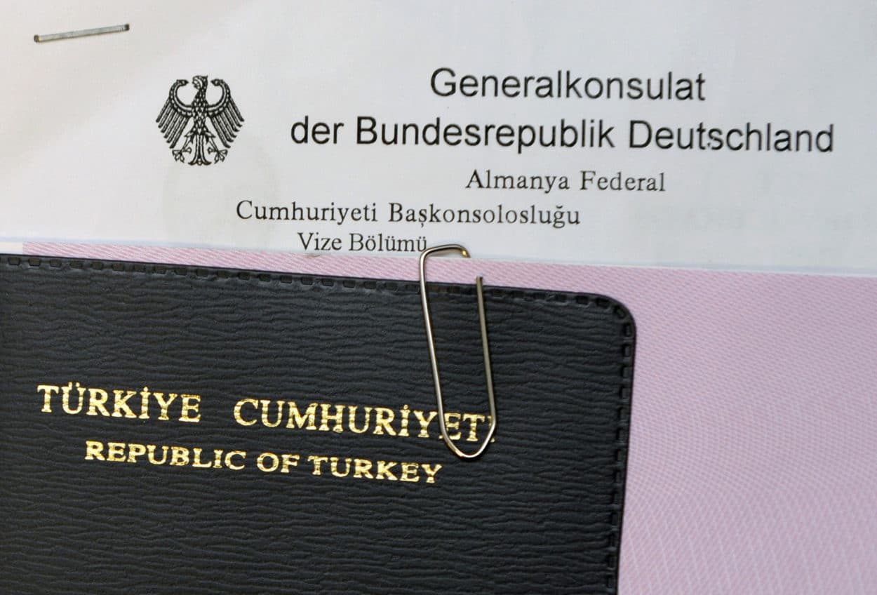 Visafreiheit für Türken in der EU: Deutschland und Frankreich wollen eine Hintertür einbauen