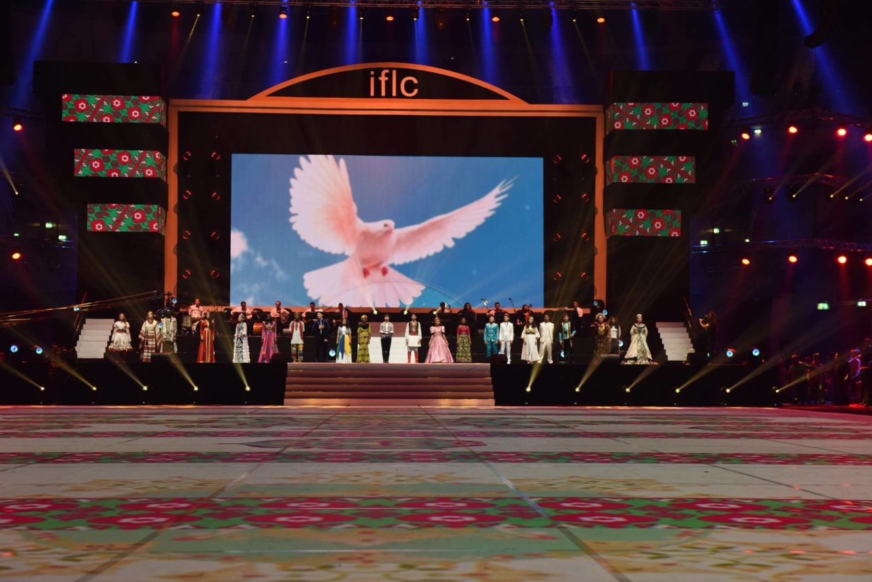 iflc in Düsseldorf: “Ihr Großen der Welt: Nehmt euch ein Beispiel!”