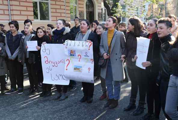 Auslieferungen an die Türkei: Erdogans langer Arm