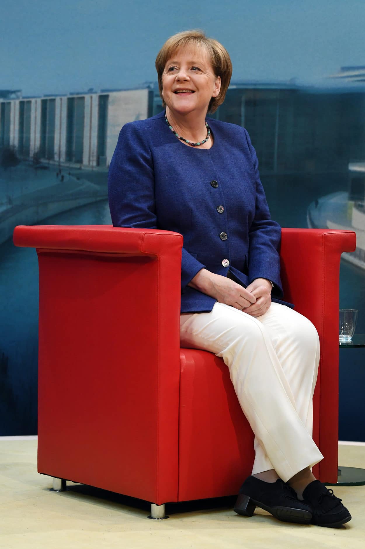 Kanzlerin Merkel: Mir sind keine Forderung der Türkei nach Auslieferung von Offizieren bekannt