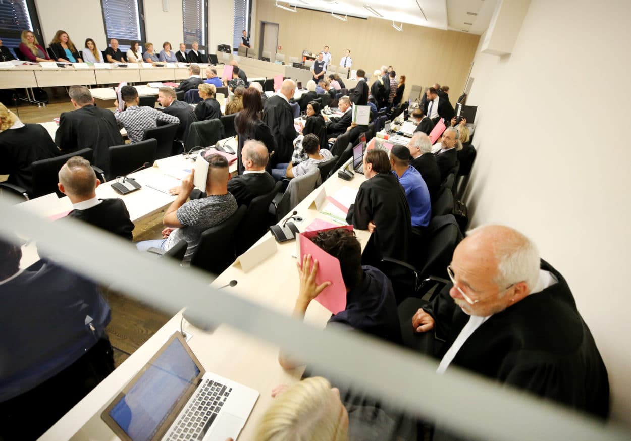 Massenprozess nach Brandanschlag auf türkisches Café: 18 Angeklagte